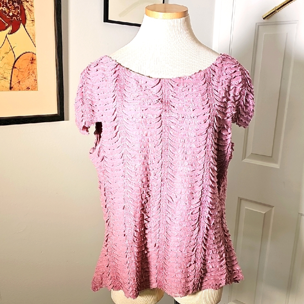Elegant Pink Textured‎ Women's Top By CLUES COLLECTION. 1990'S